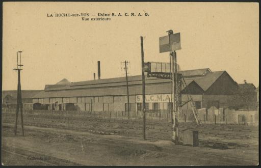 L'usine S.A.C.M.A.O., située près de la gare : avec les voies ferrées au premier plan (vue 1), atelier de montage des tramways (vue 2).